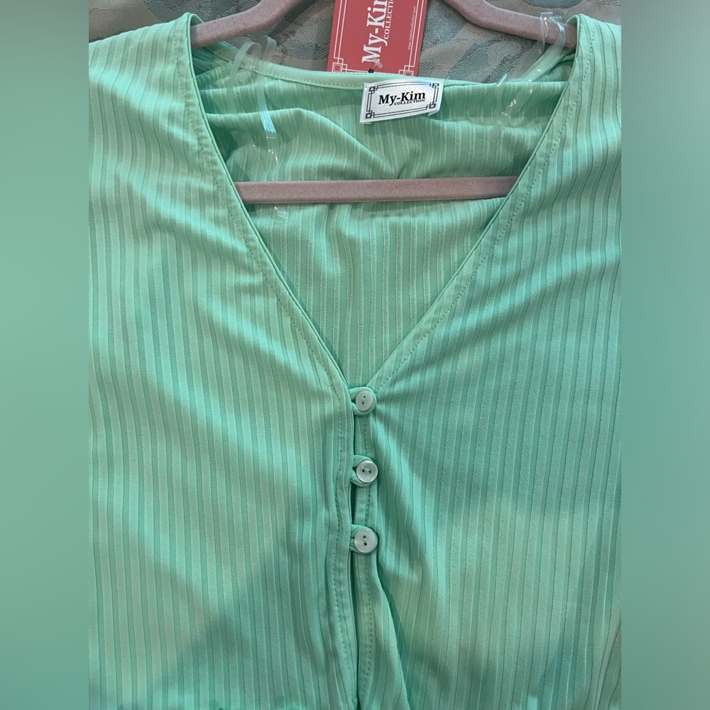 Long Sleeve Green Top | Green Ribbed Button Top - Picture 5 of 7